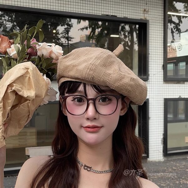 日系可爱钩花格前进帽女春夏薄款复古时尚鸭舌帽韩国百搭画家帽潮 - 图片 5