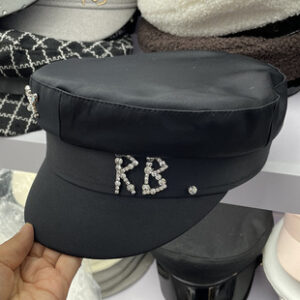 新款一体钻时尚RB字母亮钻海军帽薄款绸缎鸭舌帽街拍潮帽贝雷帽子