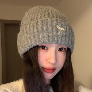 韩版可爱蝴蝶结刺绣针织毛线帽女加厚保暖秋冬新款显脸小包头帽潮