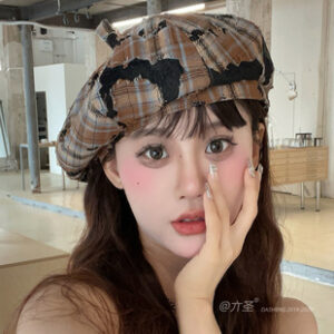 2025破洞蕾丝格纹时尚贝雷帽女春夏小众百搭画家帽气质潮搭南瓜帽
